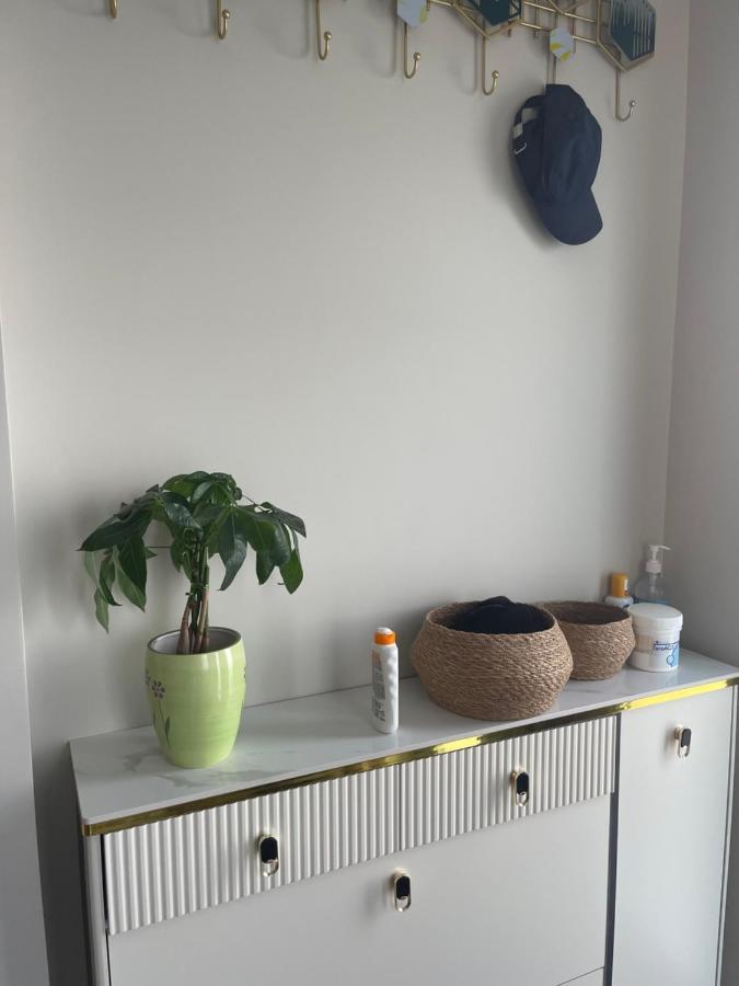Modern Huge Double Room With Private Bathroom In Colindale Edgware Exterior photo